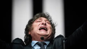 No es Karina, Santiago, es Javier