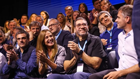 En política los enanos crecen