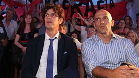 En política los enanos crecen